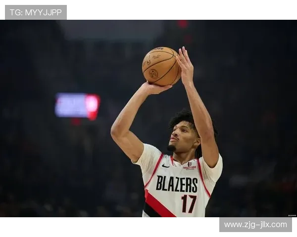 阿夫迪亚首节火力全开6中4砍下12分三分球表现抢眼助力球队领先